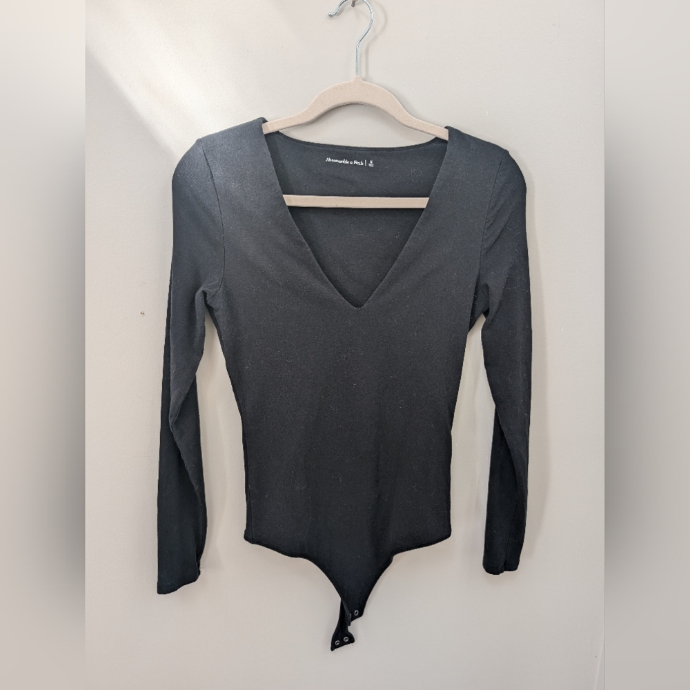 Abercrombie V Neck Long Sleeve Bodysuit